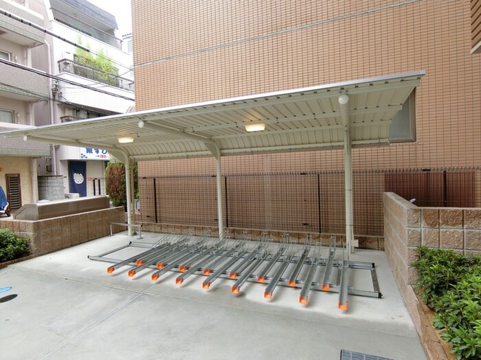 物件外観写真3　(駐輪場)