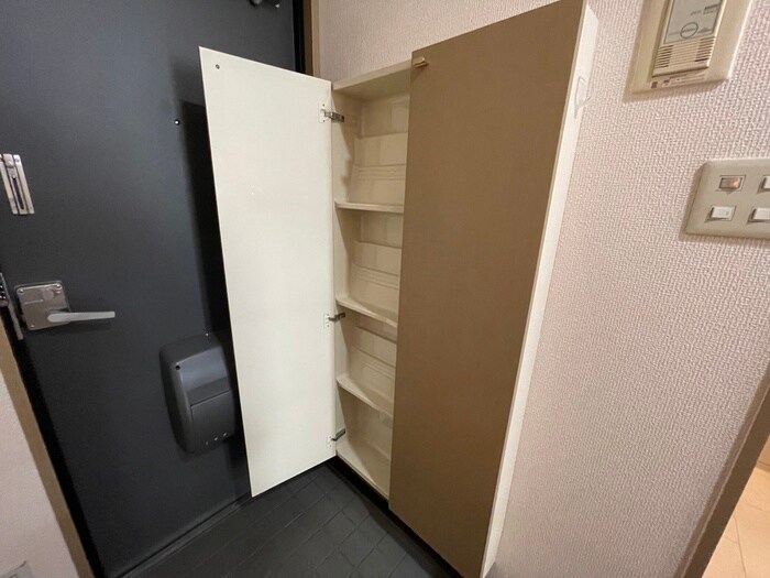 物件内観写真16　(靴箱)