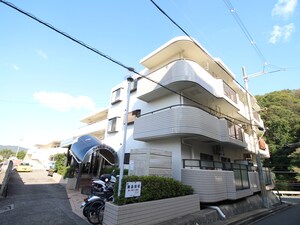 ロイヤルコ－ト山の街（Ａ）外観写真