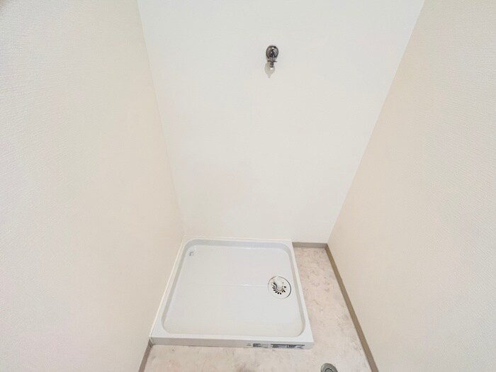 物件内観写真16　(洗濯機置場)