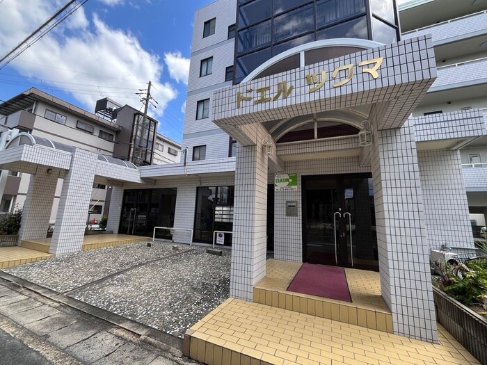 物件外観写真4　(エントランス部分)