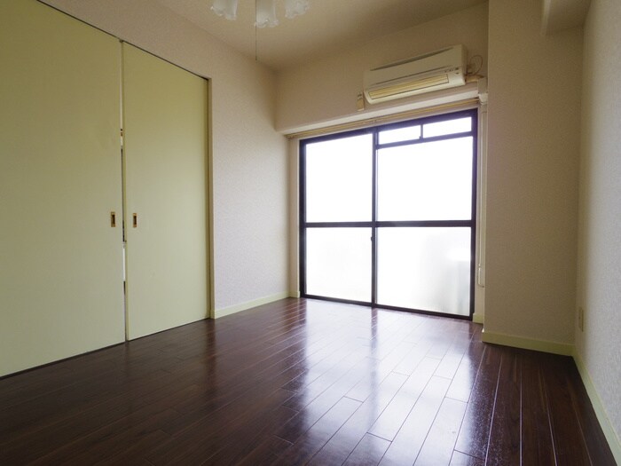 物件内観写真10　(居室)