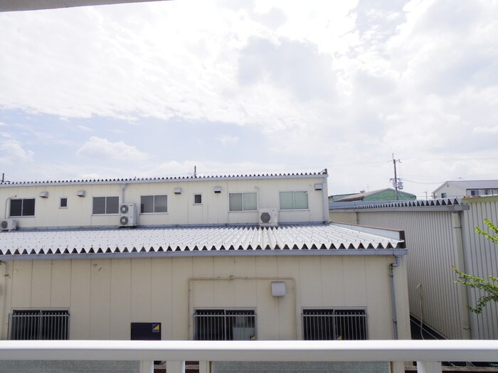 物件内観写真22　(室内からの展望)