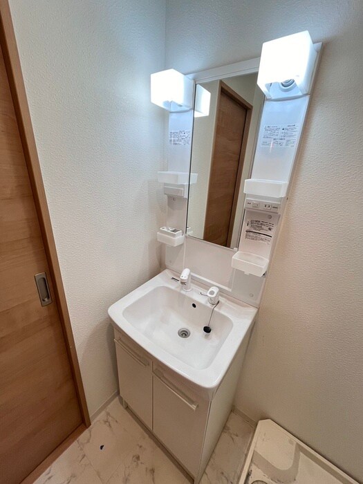 物件内観写真10　(洗面)