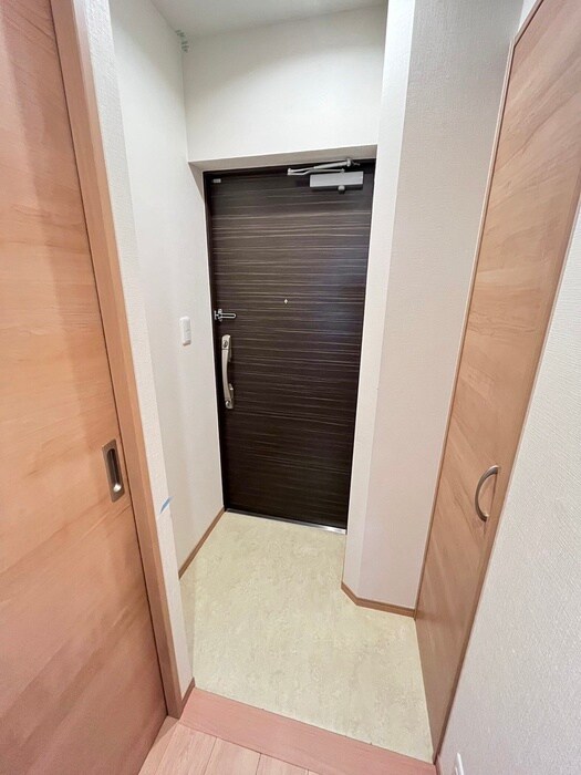 物件内観写真14　(玄関)