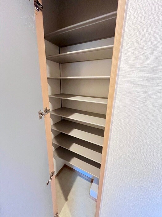 物件内観写真15　(靴箱)