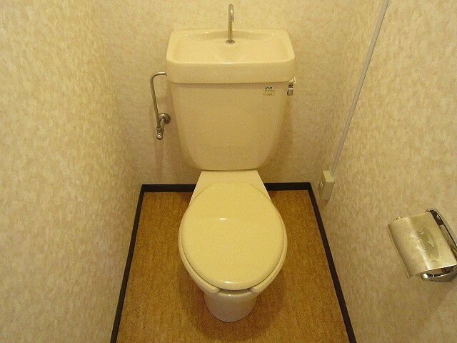 物件内観写真12　(トイレ)