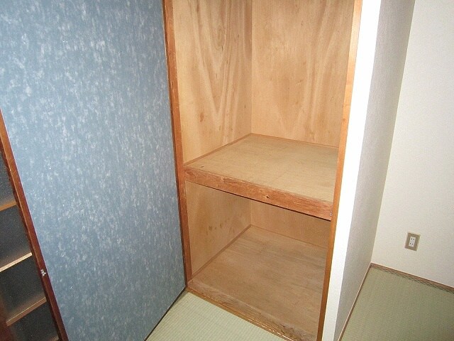 物件内観写真16　(収納)
