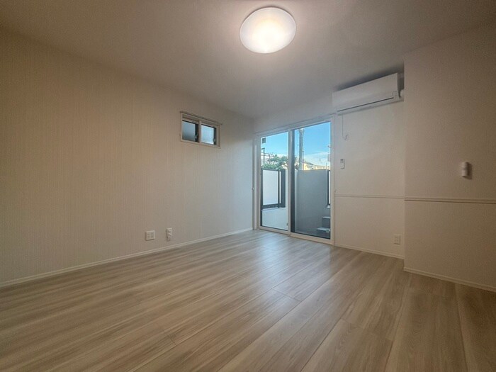 物件内観写真13　(居室)