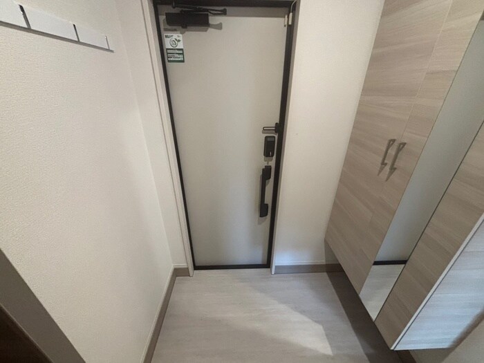 物件内観写真17　(玄関)