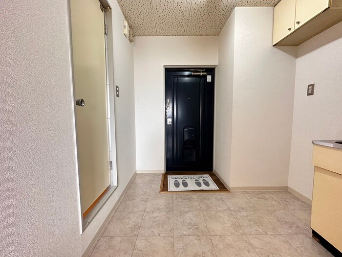 物件内観写真9　(廊下)