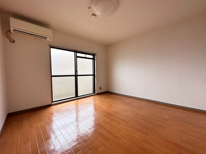 物件内観写真21　(居室)