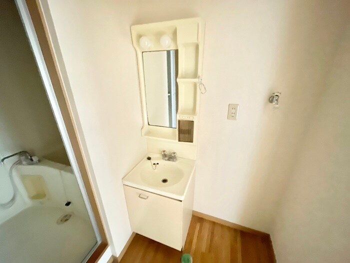 物件内観写真12　(洗面)