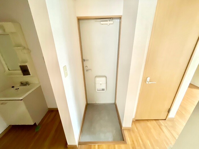 物件内観写真17　(玄関)