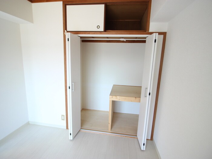 物件内観写真10　(収納)