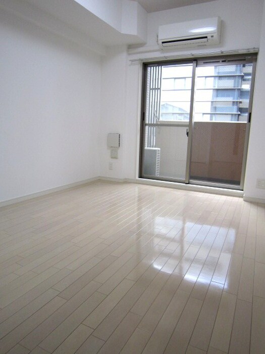 物件内観写真2　(居室)