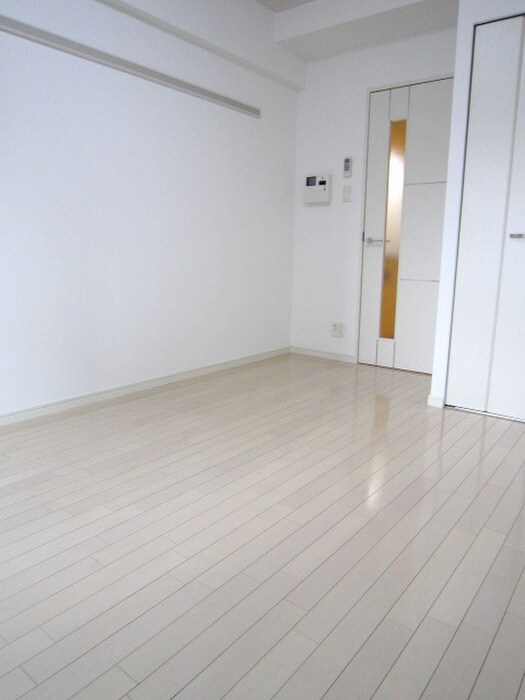 物件内観写真3　(居室)