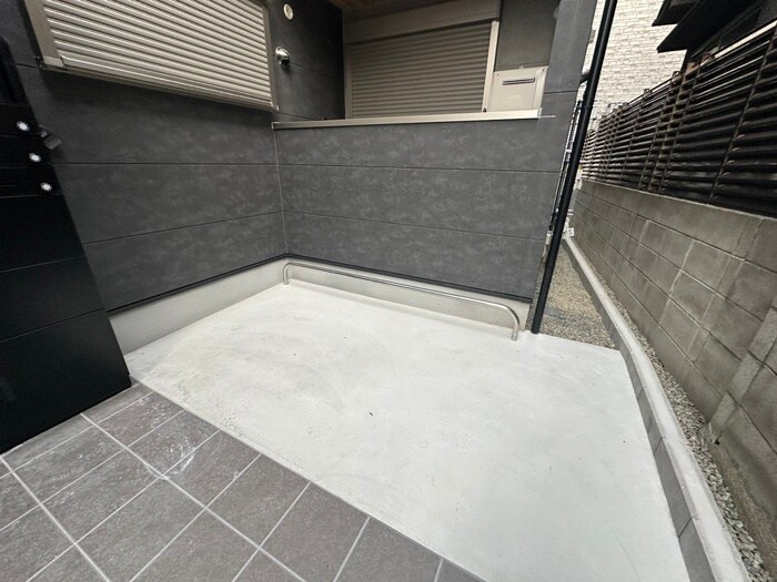 物件外観写真5　(駐輪場)