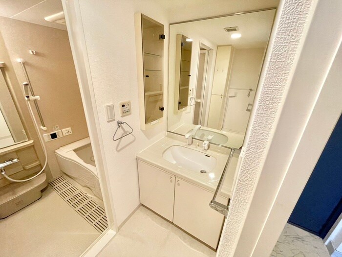 物件内観写真11　(洗面)