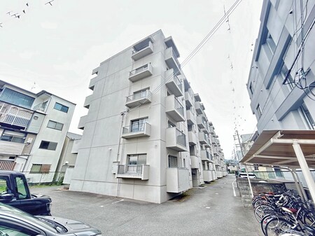 メゾン太秦外観写真