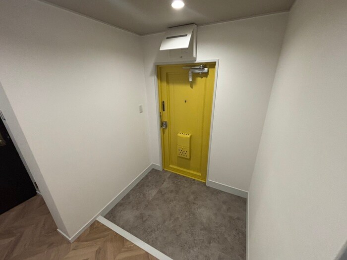 物件内観写真14　(玄関)