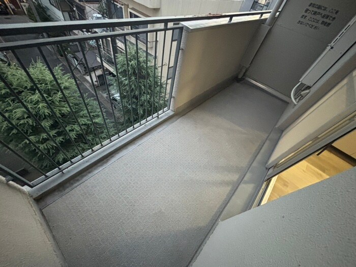 物件内観写真16　(室内からの展望)