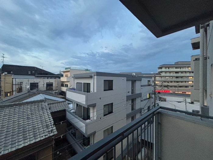 物件内観写真22　(室内からの展望)