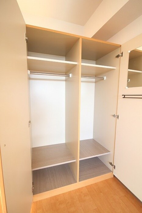 物件内観写真13　(収納)