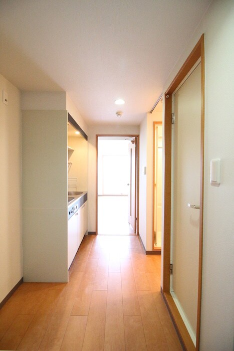 物件内観写真16　(廊下)