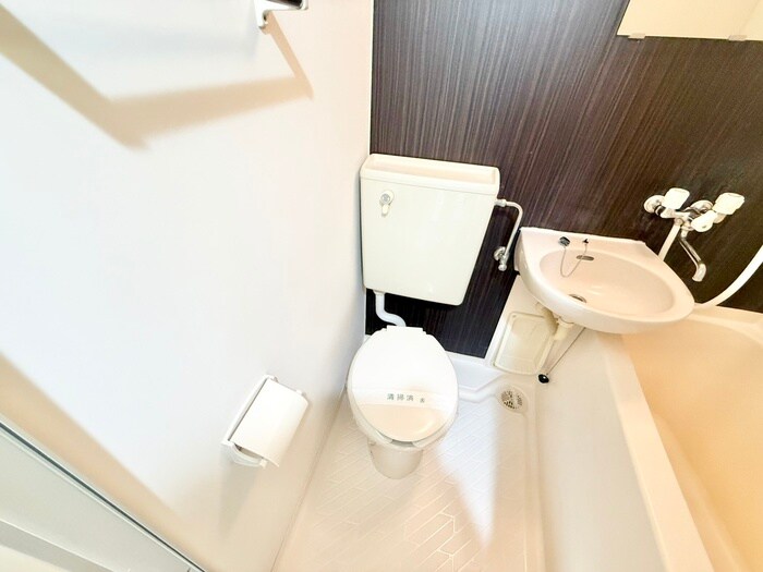 物件内観写真13　(トイレ)