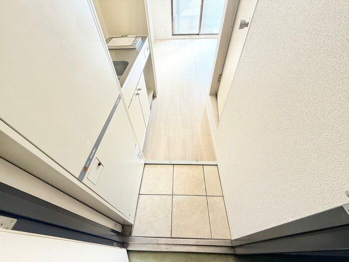 物件内観写真17　(玄関)