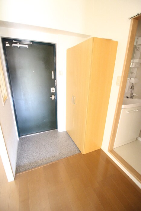 物件内観写真11　(玄関)