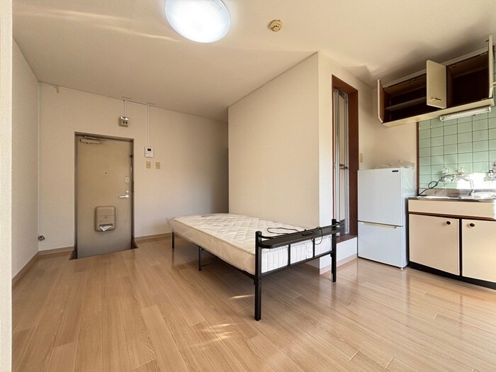 物件内観写真1　(居室)