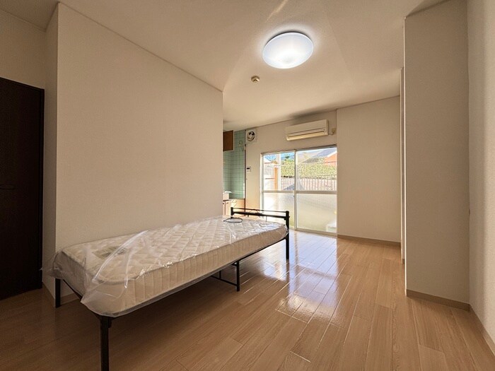 物件内観写真2　(居室)