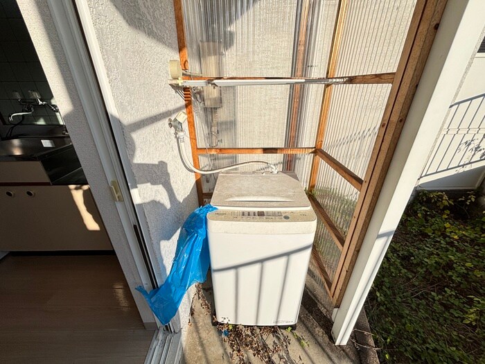 物件内観写真11　(洗濯機置場)