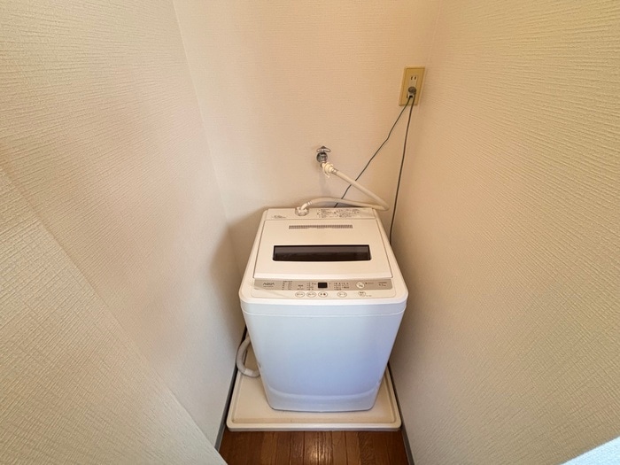 物件内観写真11　(洗濯機置場)