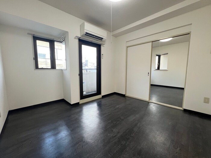 物件内観写真8　(居室)