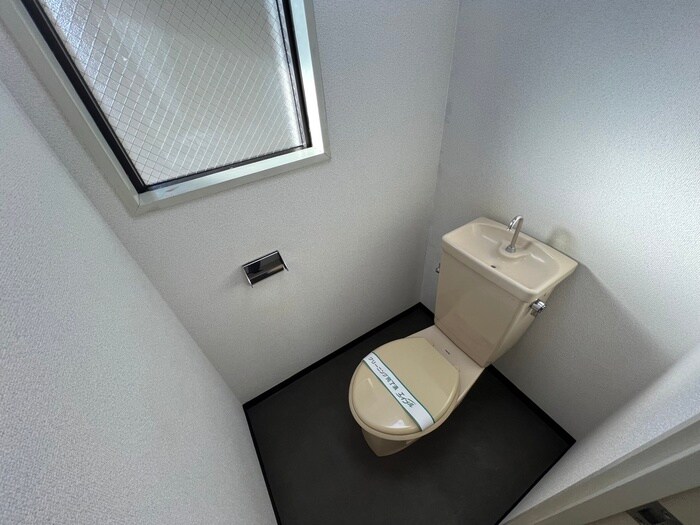 物件内観写真11　(トイレ)