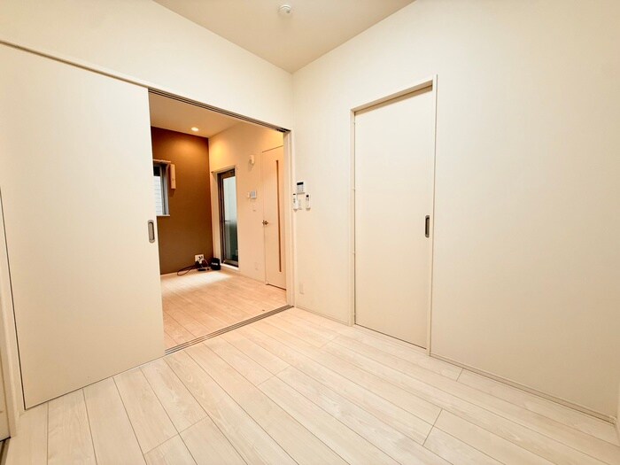 物件内観写真2　(居室)