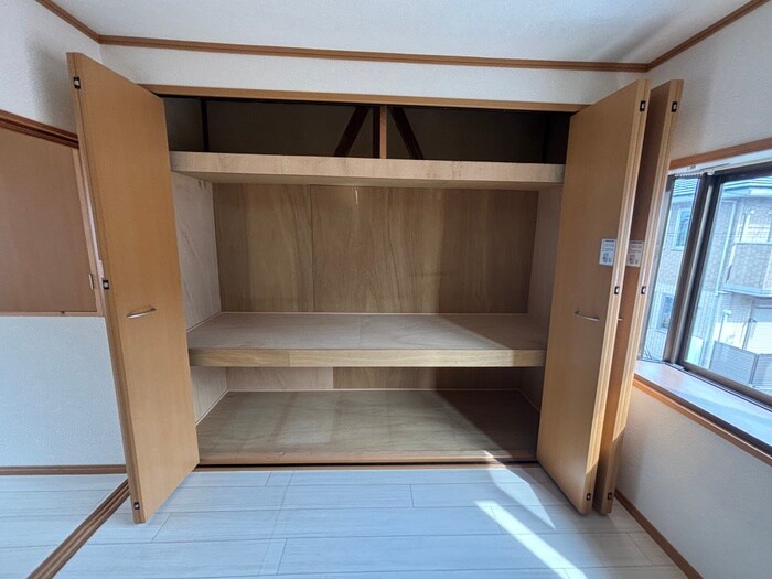 物件内観写真16　(収納)