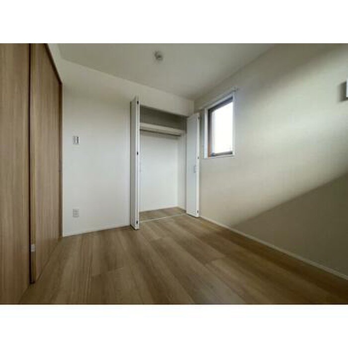 物件内観写真3　(居室)