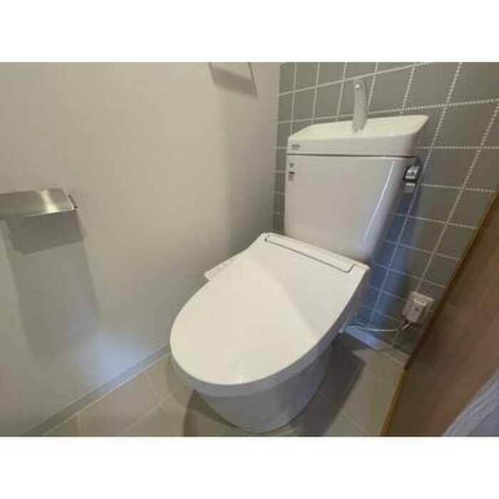 物件内観写真5　(トイレ)