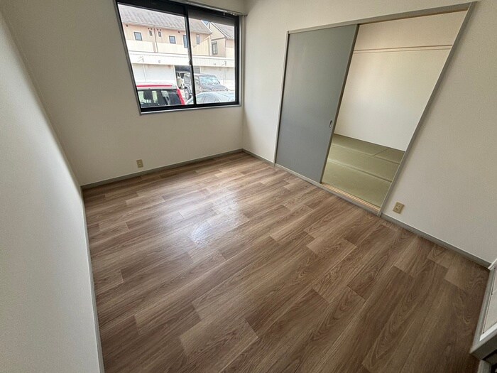 物件内観写真8　(居室)