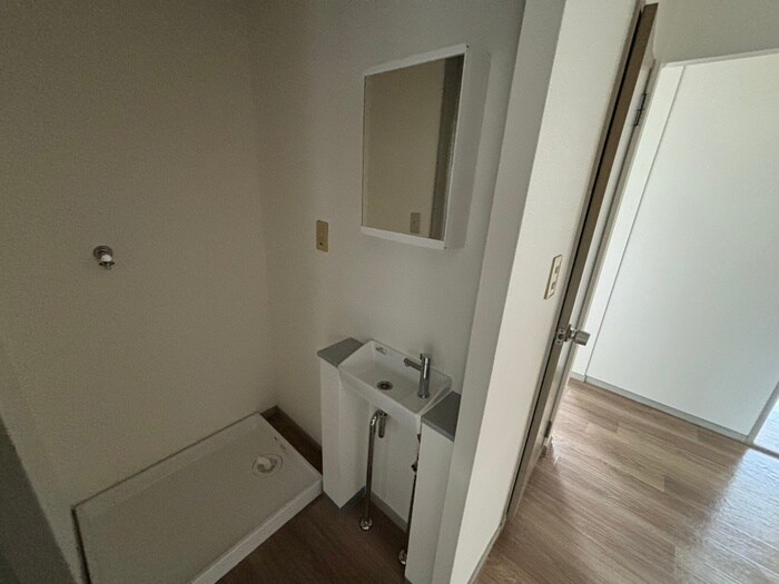 物件内観写真12　(洗面)