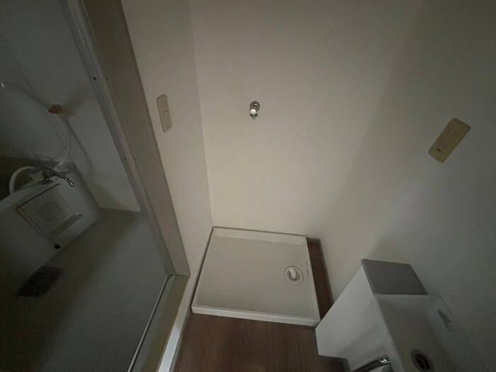 物件内観写真13　(洗濯機置場)