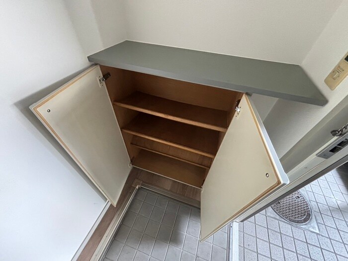 物件内観写真17　(靴箱)