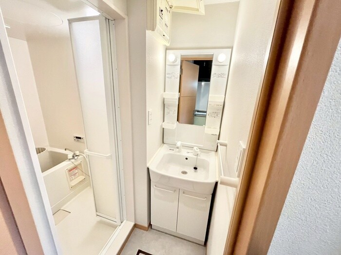 物件内観写真13　(洗面)