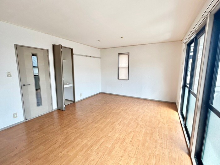 物件内観写真8　(居室)