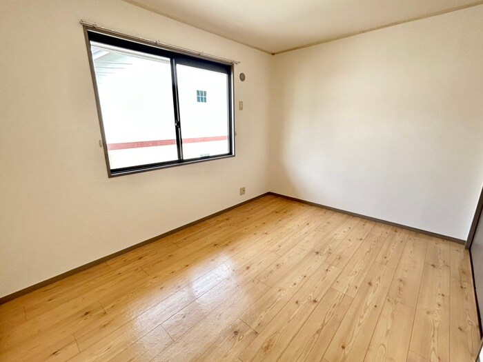 物件内観写真15　(居室)