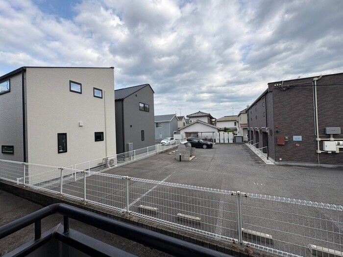 物件内観写真17　(室内からの展望)